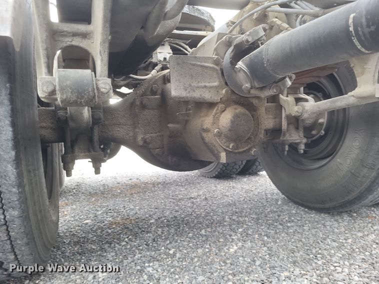 image for item MI9855 1994 Freightliner FLD  semi truck