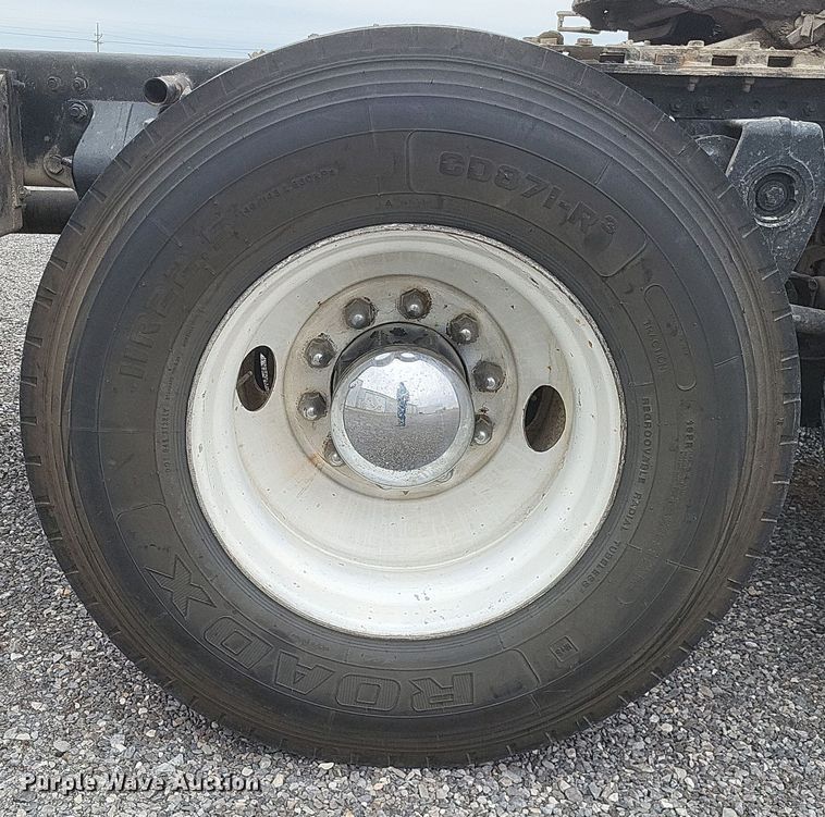 image for item MI9855 1994 Freightliner FLD  semi truck