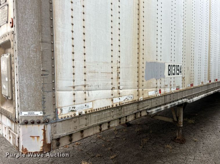 image for item NE9600 1994 Hyundai HDM-48WH-V3261  dry van trailer