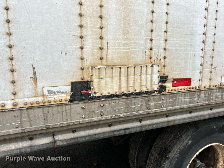 image for item NE9600 1994 Hyundai HDM-48WH-V3261  dry van trailer