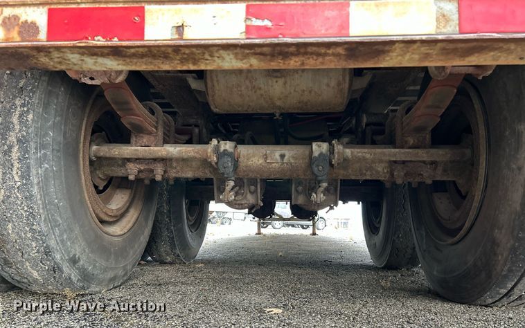 image for item NE9600 1994 Hyundai HDM-48WH-V3261  dry van trailer