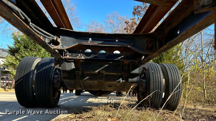 image for item NE9640 2007 Ford LCF  truck cab and chassis