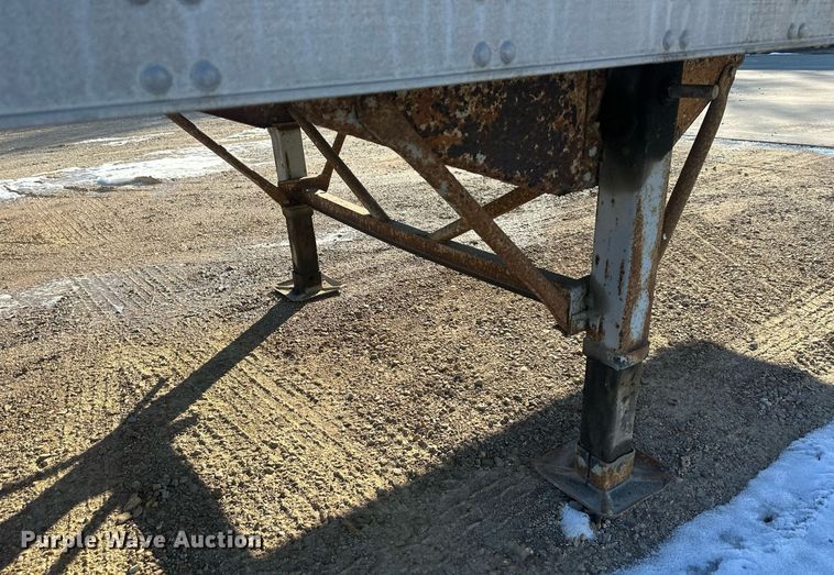 image for item NL9265 2000 Trailmobile  dry van trailer