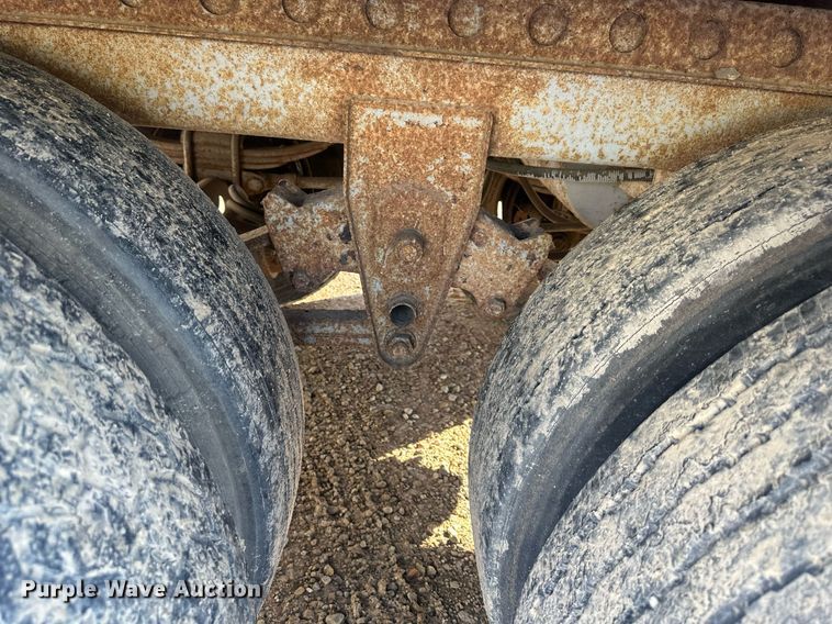 image for item NL9265 2000 Trailmobile  dry van trailer