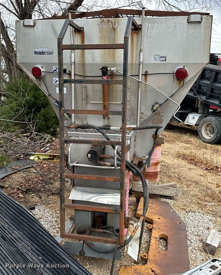 image for item NM9113 Spreader & snow plow