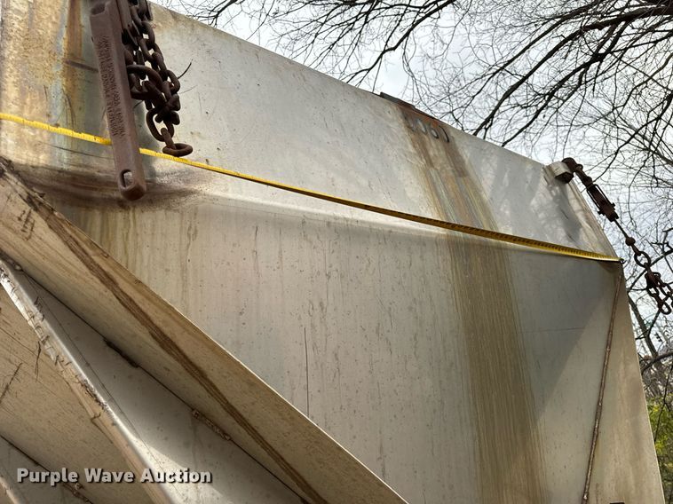 image for item NM9113 Spreader & snow plow