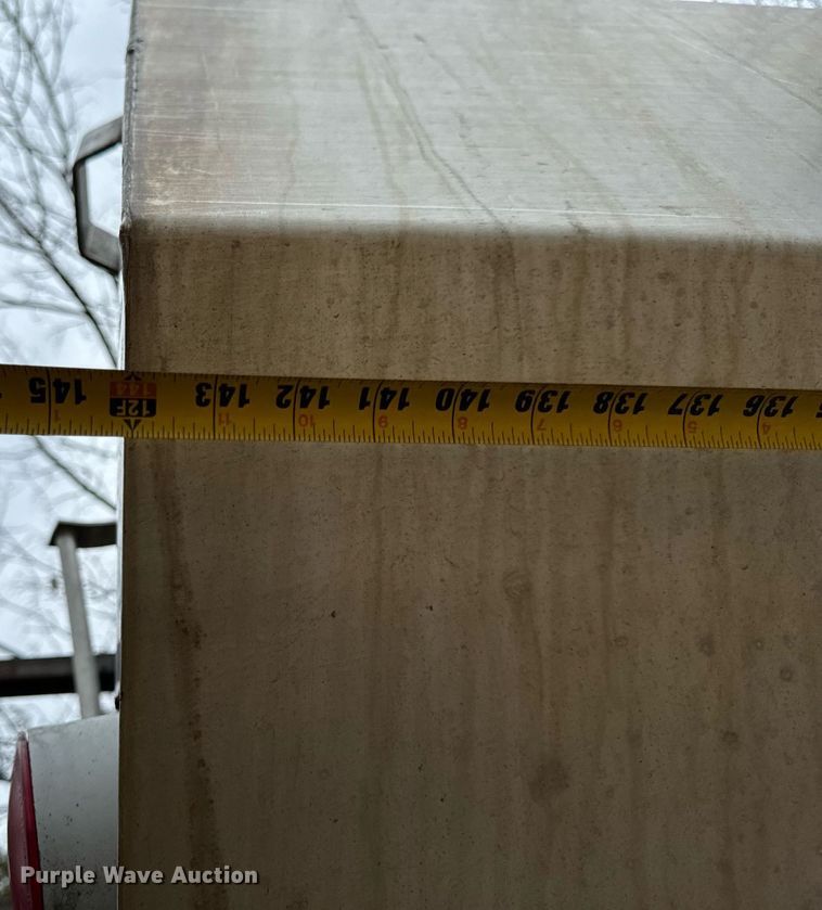 image for item NM9113 Spreader & snow plow