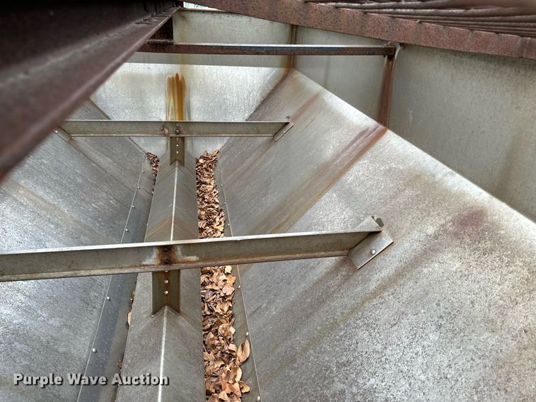 image for item NM9113 Spreader & snow plow