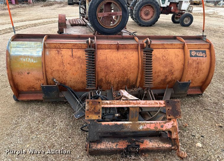 image for item NM9113 Spreader & snow plow