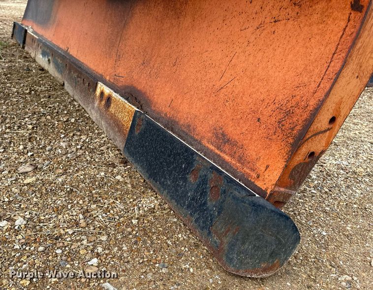 image for item NM9113 Spreader & snow plow