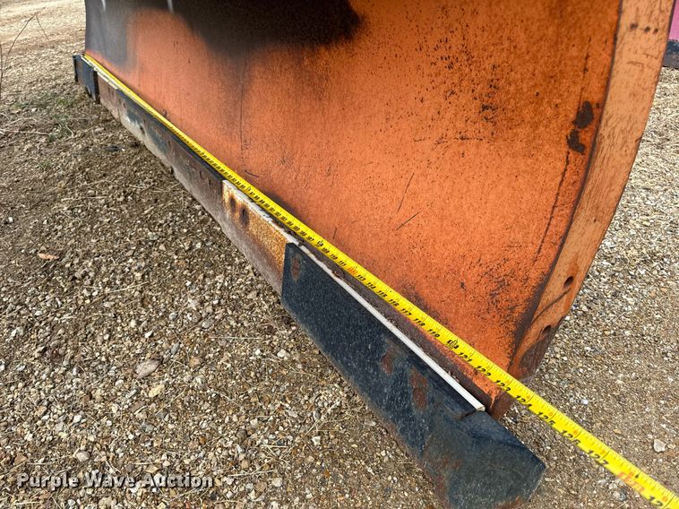 image for item NM9113 Spreader & snow plow