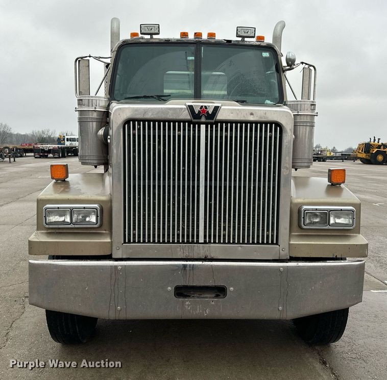 image for item NM9130 2012 Western Star 4900FA  semi truck