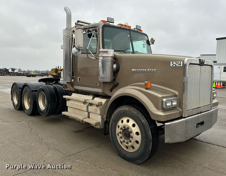 image for item NM9130 2012 Western Star 4900FA  semi truck