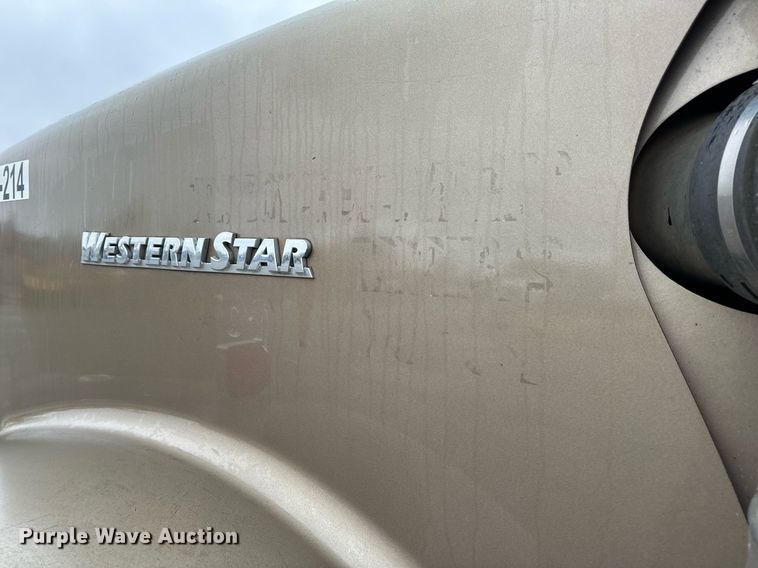 image for item NM9130 2012 Western Star 4900FA  semi truck