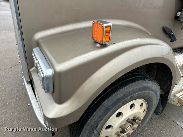 image for item NM9130 2012 Western Star 4900FA  semi truck