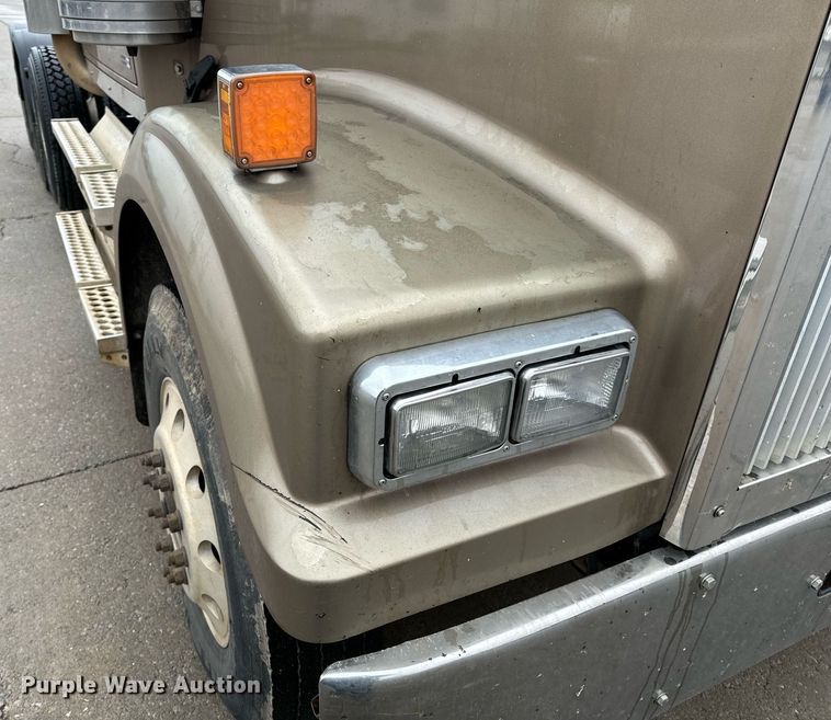 image for item NM9130 2012 Western Star 4900FA  semi truck