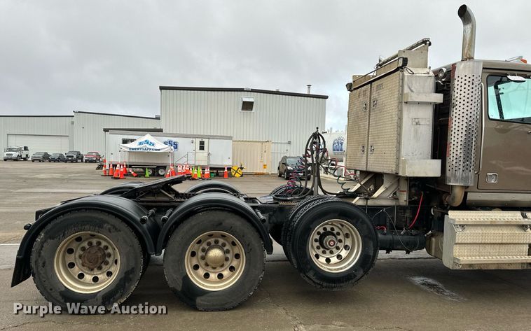 image for item NM9130 2012 Western Star 4900FA  semi truck