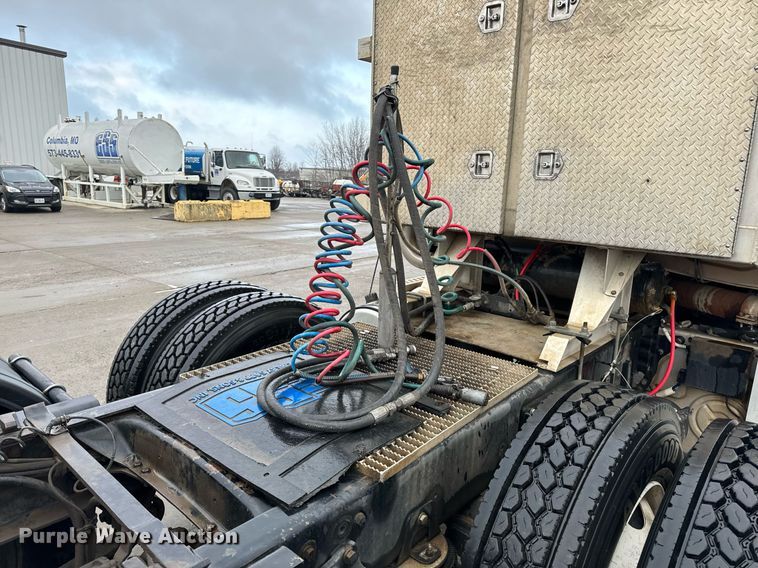 image for item NM9130 2012 Western Star 4900FA  semi truck