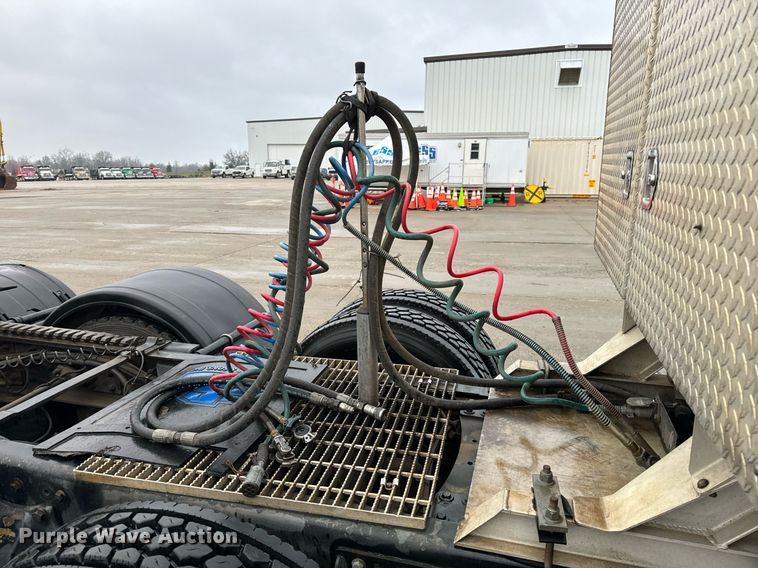 image for item NM9130 2012 Western Star 4900FA  semi truck