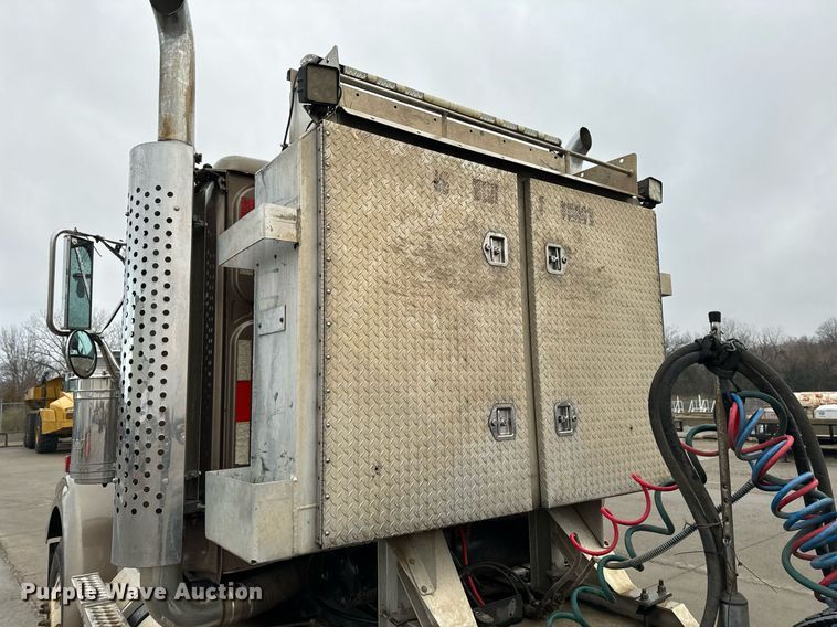 image for item NM9130 2012 Western Star 4900FA  semi truck