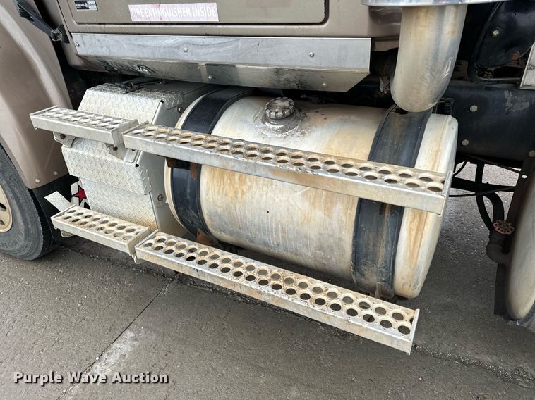 image for item NM9130 2012 Western Star 4900FA  semi truck