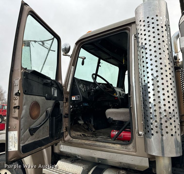 image for item NM9130 2012 Western Star 4900FA  semi truck