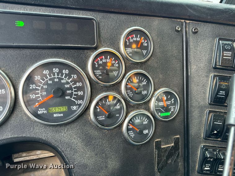 image for item NM9130 2012 Western Star 4900FA  semi truck