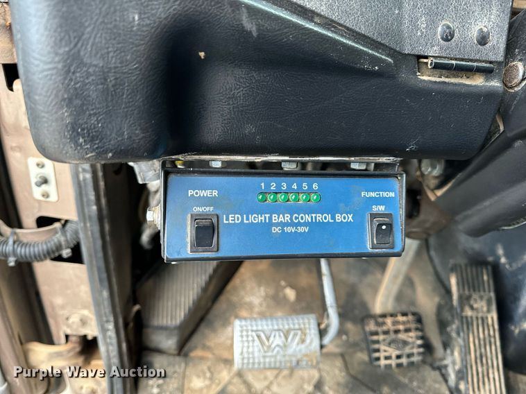 image for item NM9130 2012 Western Star 4900FA  semi truck