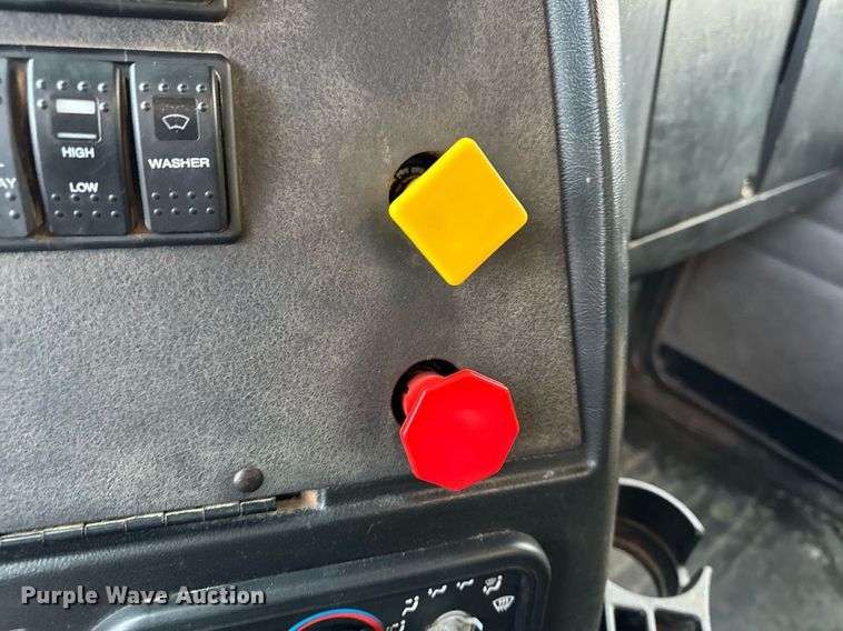 image for item NM9130 2012 Western Star 4900FA  semi truck