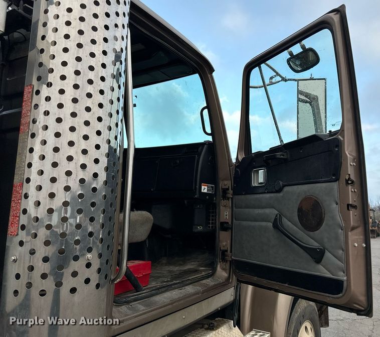 image for item NM9130 2012 Western Star 4900FA  semi truck