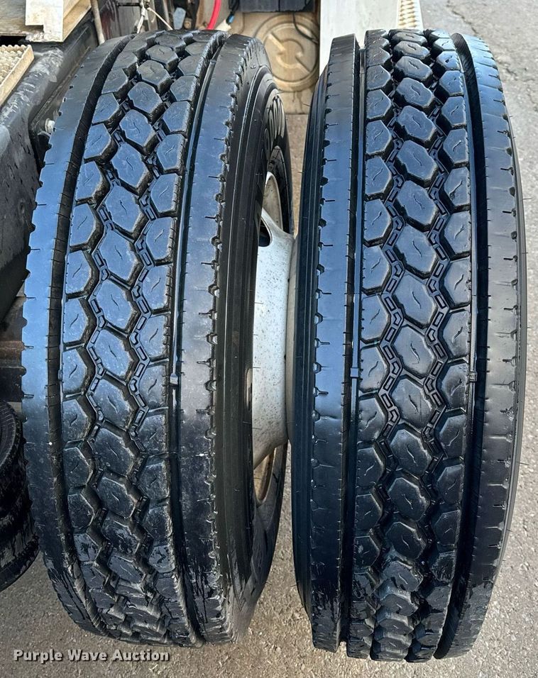 image for item NM9130 2012 Western Star 4900FA  semi truck