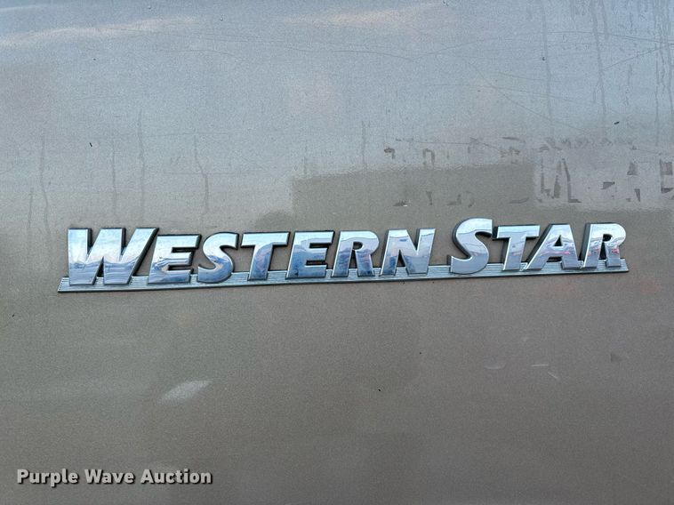 image for item NM9130 2012 Western Star 4900FA  semi truck