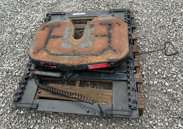 image for item NM9141 Fontain  fifth wheel plate