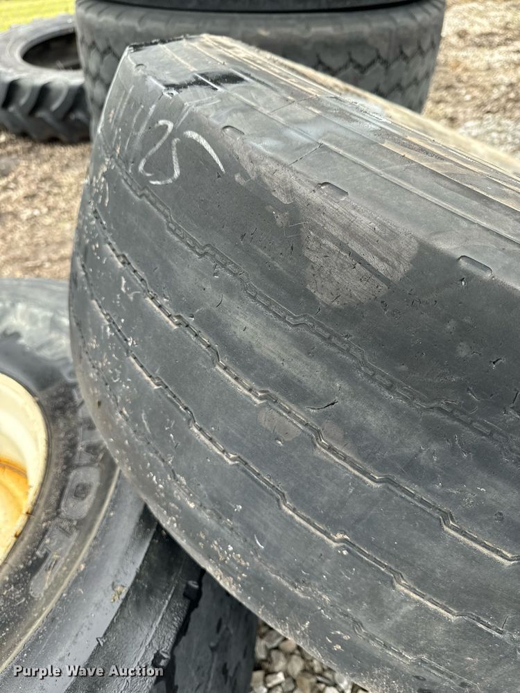 image for item NM9143 Wheels & tires