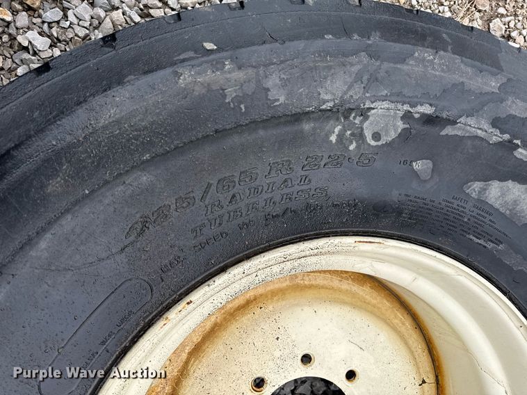 image for item NM9143 Wheels & tires