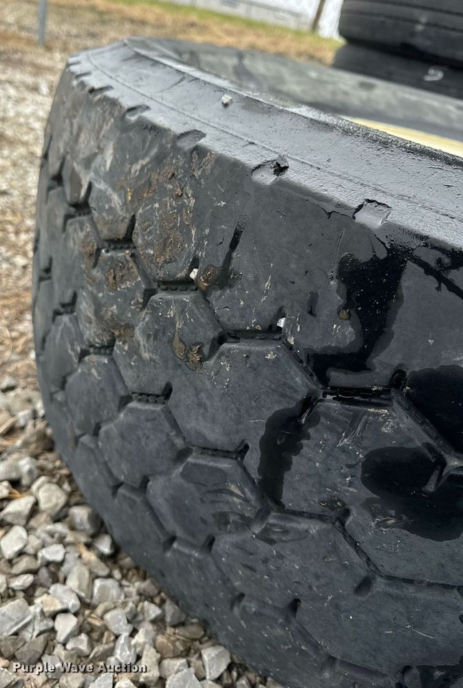 image for item NM9143 Wheels & tires