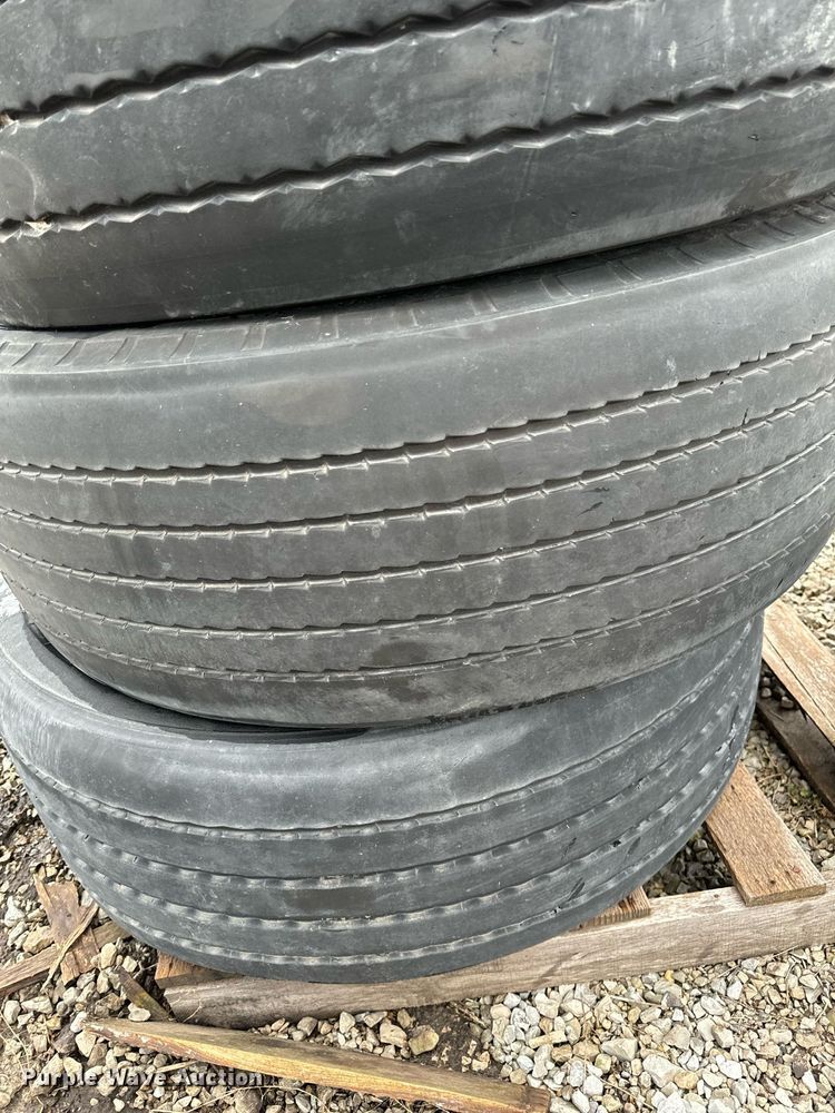 image for item NM9143 Wheels & tires