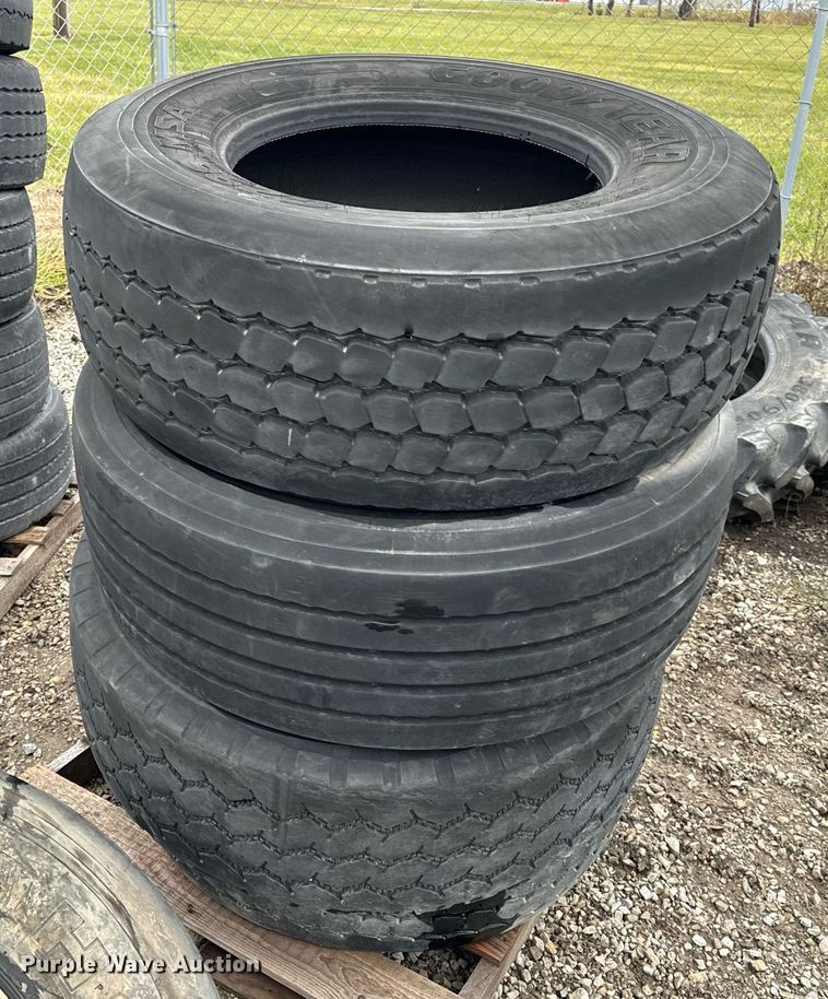 image for item NM9143 Wheels & tires