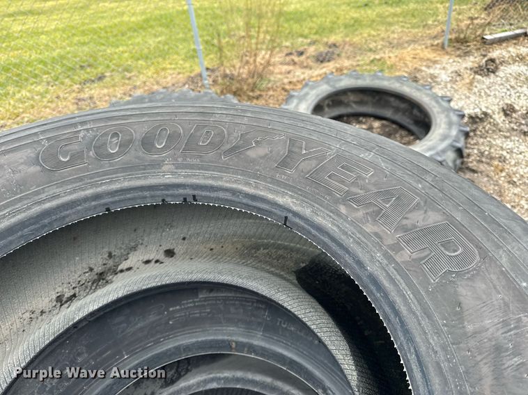 image for item NM9143 Wheels & tires