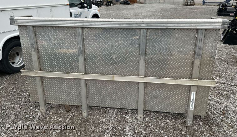 image for item NM9145 East  aluminum headache rack