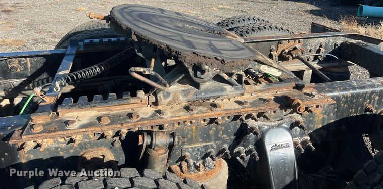 image for item NN9311 2016 Freightliner Cascadia  semi truck