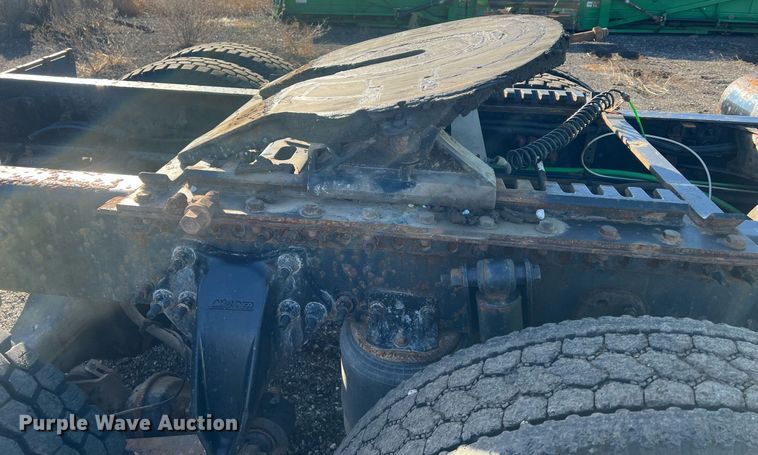 image for item NN9311 2016 Freightliner Cascadia  semi truck