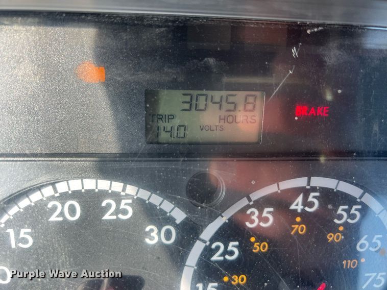 image for item NN9311 2016 Freightliner Cascadia  semi truck