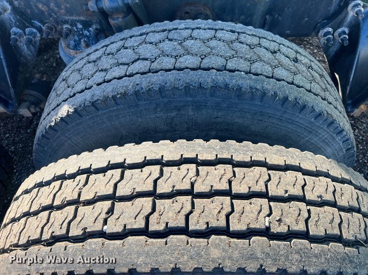 image for item NN9311 2016 Freightliner Cascadia  semi truck