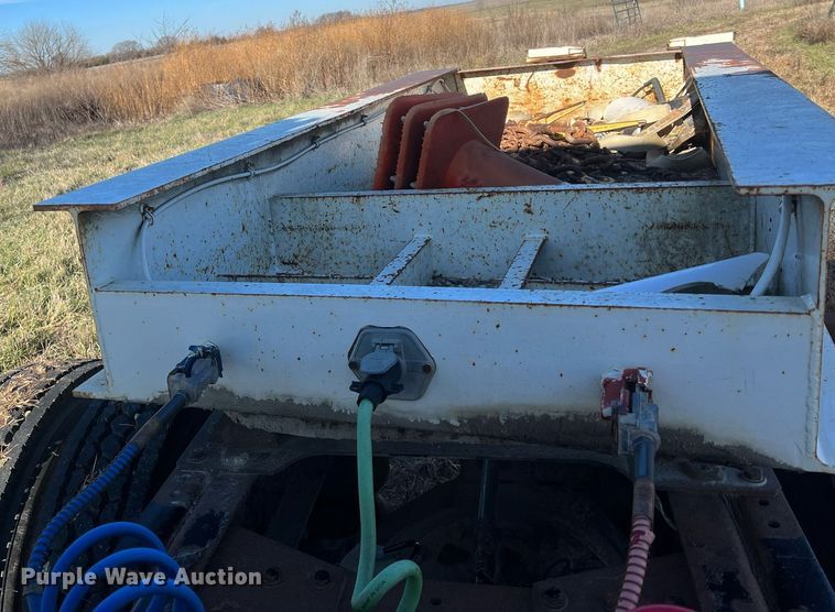 image for item NN9313 1997 Holden HLB 36225  equipment trailer