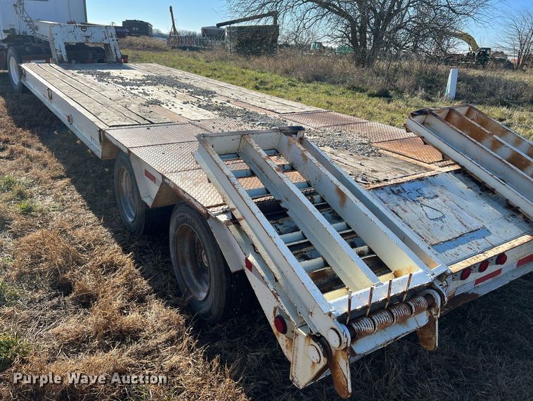 image for item NN9313 1997 Holden HLB 36225  equipment trailer