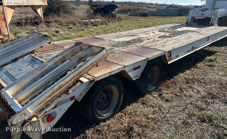 image for item NN9313 1997 Holden HLB 36225  equipment trailer