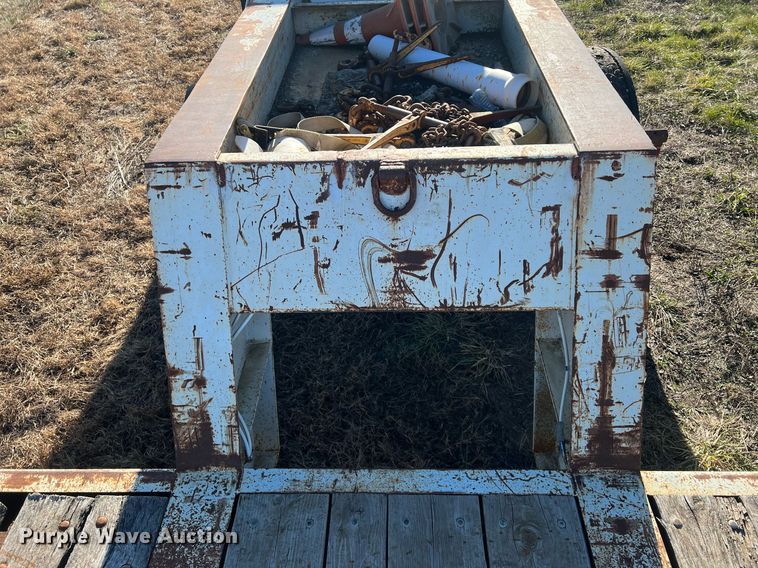 image for item NN9313 1997 Holden HLB 36225  equipment trailer