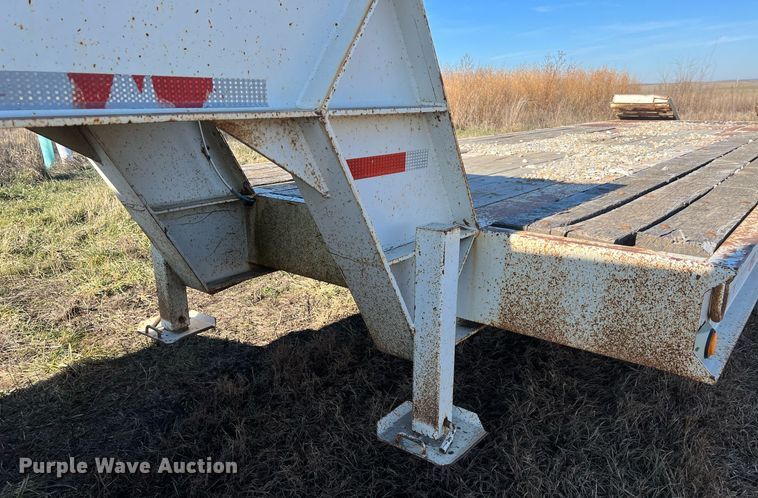 image for item NN9313 1997 Holden HLB 36225  equipment trailer