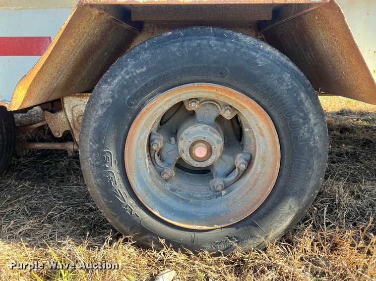 image for item NN9313 1997 Holden HLB 36225  equipment trailer